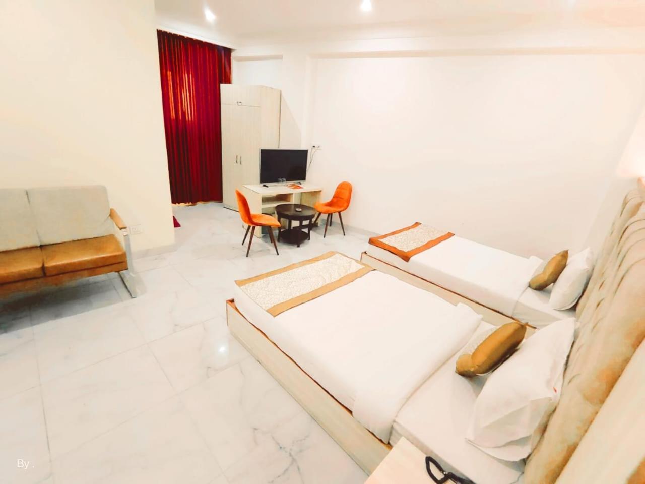 The Almora Residency - Complimentary Airport Trasnfer Hotel New Delhi Eksteriør billede