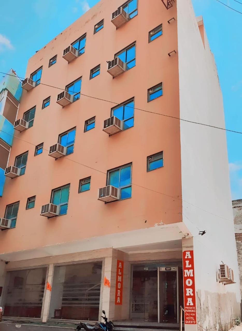 The Almora Residency - Complimentary Airport Trasnfer Hotel New Delhi Eksteriør billede