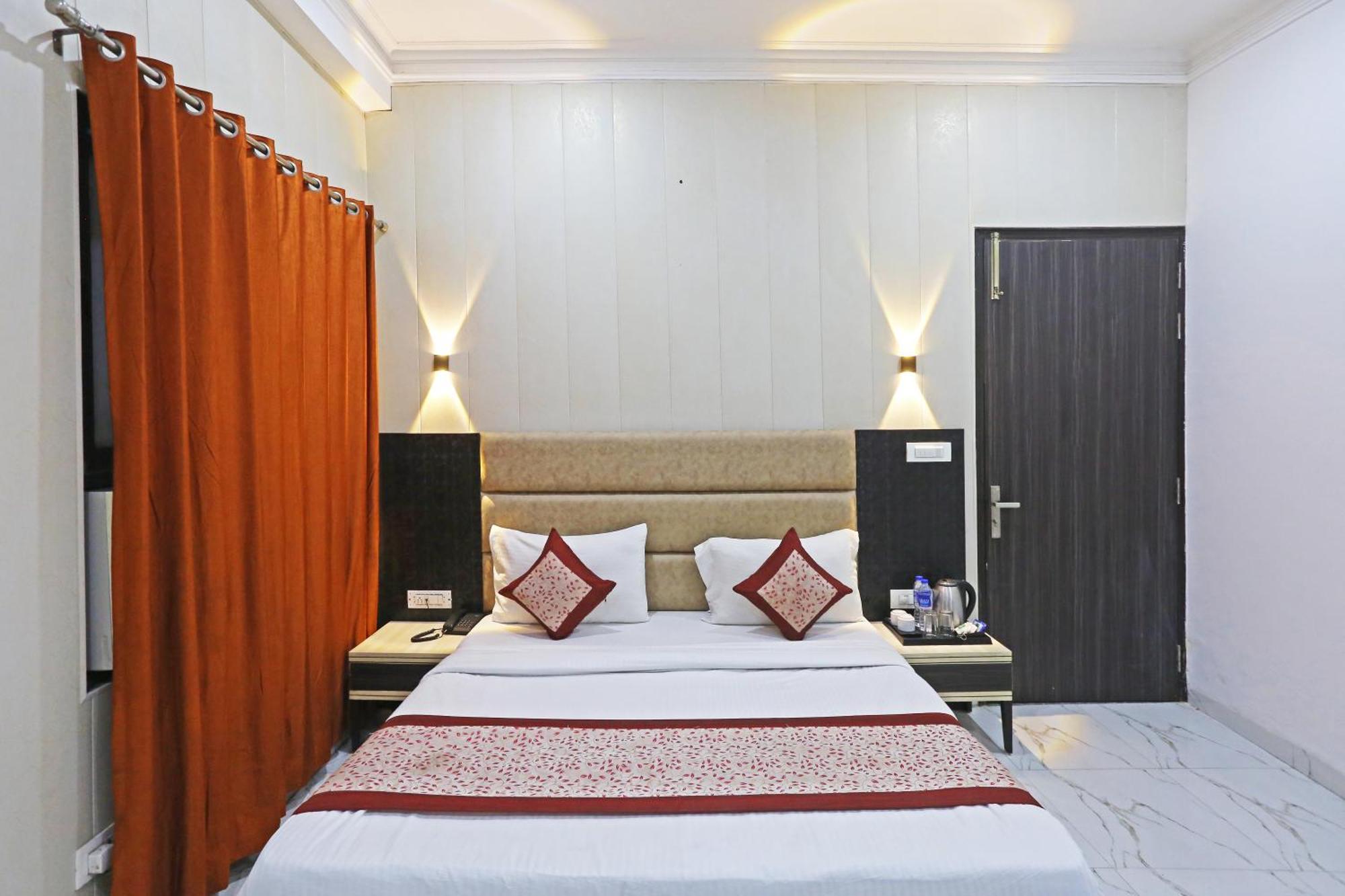 The Almora Residency - Complimentary Airport Trasnfer Hotel New Delhi Eksteriør billede