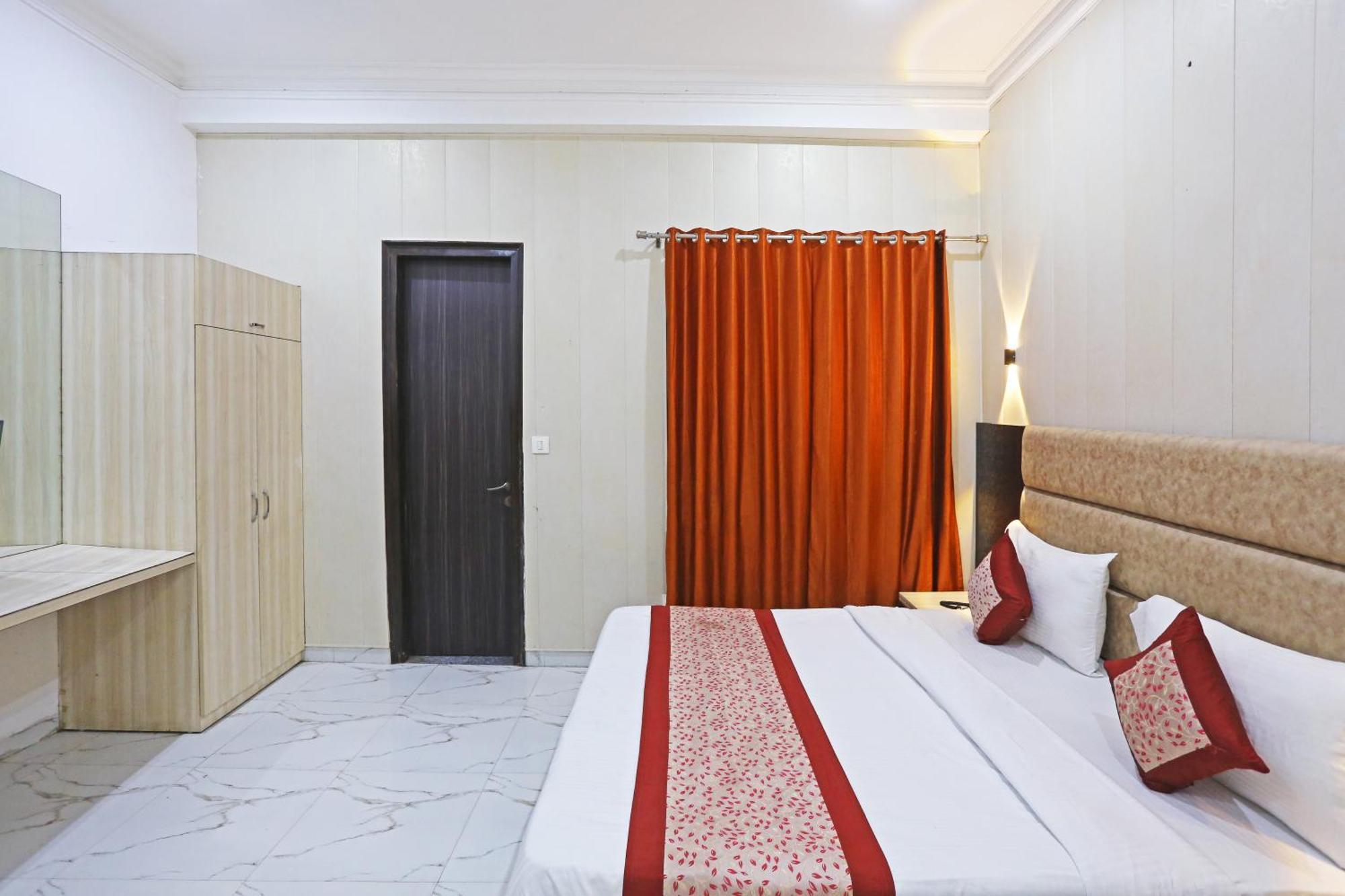 The Almora Residency - Complimentary Airport Trasnfer Hotel New Delhi Eksteriør billede