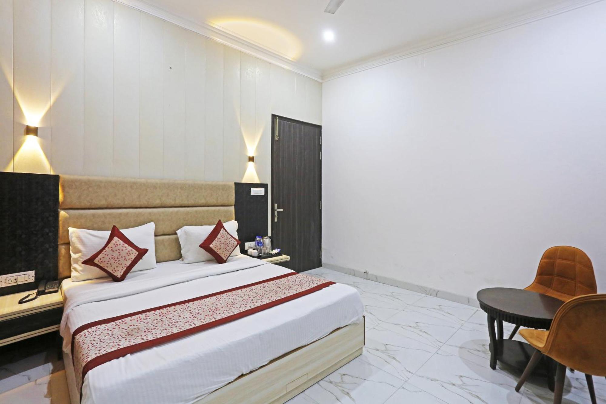 The Almora Residency - Complimentary Airport Trasnfer Hotel New Delhi Eksteriør billede