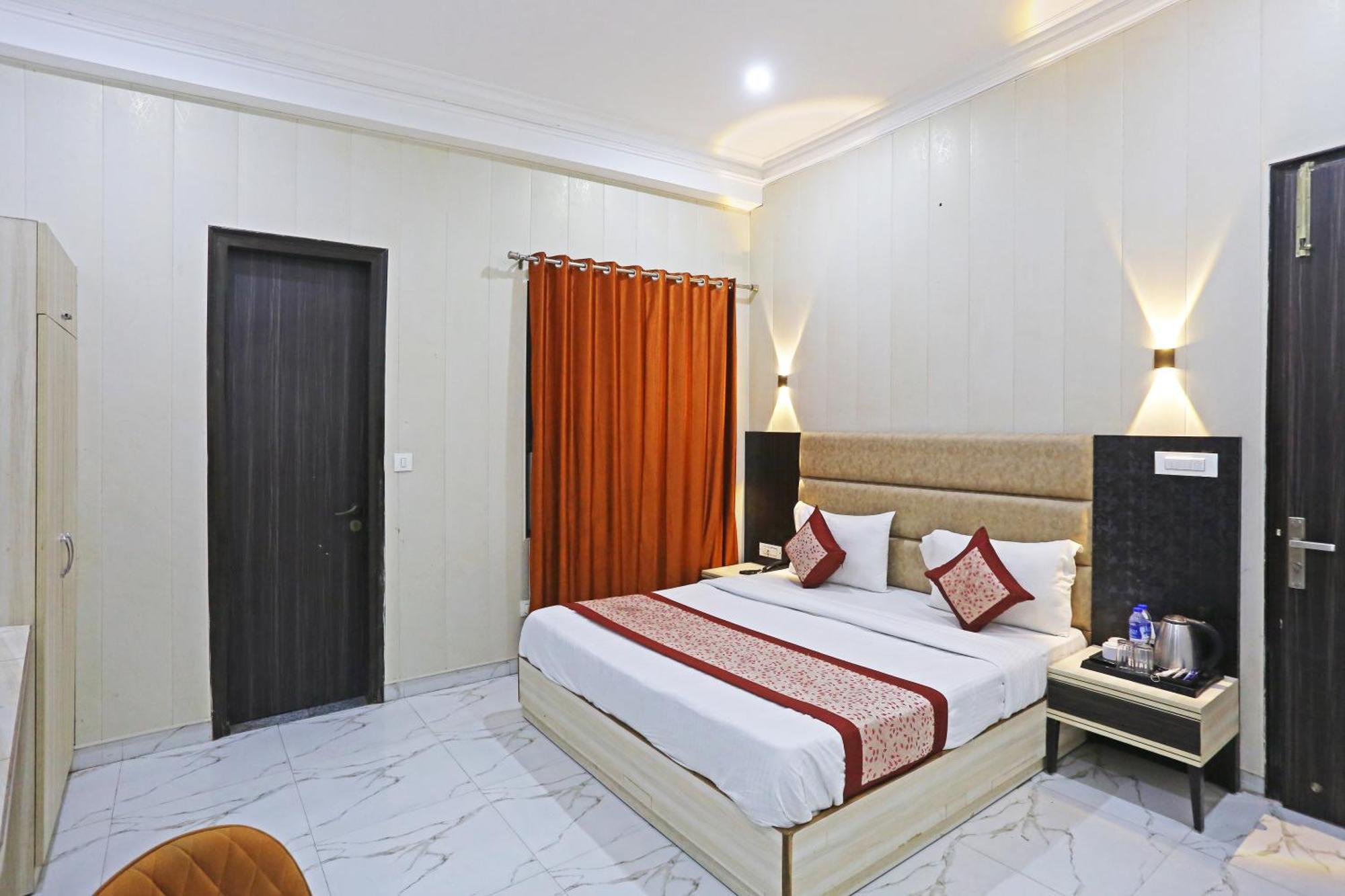 The Almora Residency - Complimentary Airport Trasnfer Hotel New Delhi Eksteriør billede