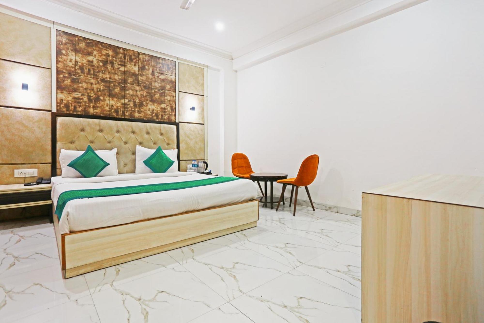 The Almora Residency - Complimentary Airport Trasnfer Hotel New Delhi Eksteriør billede