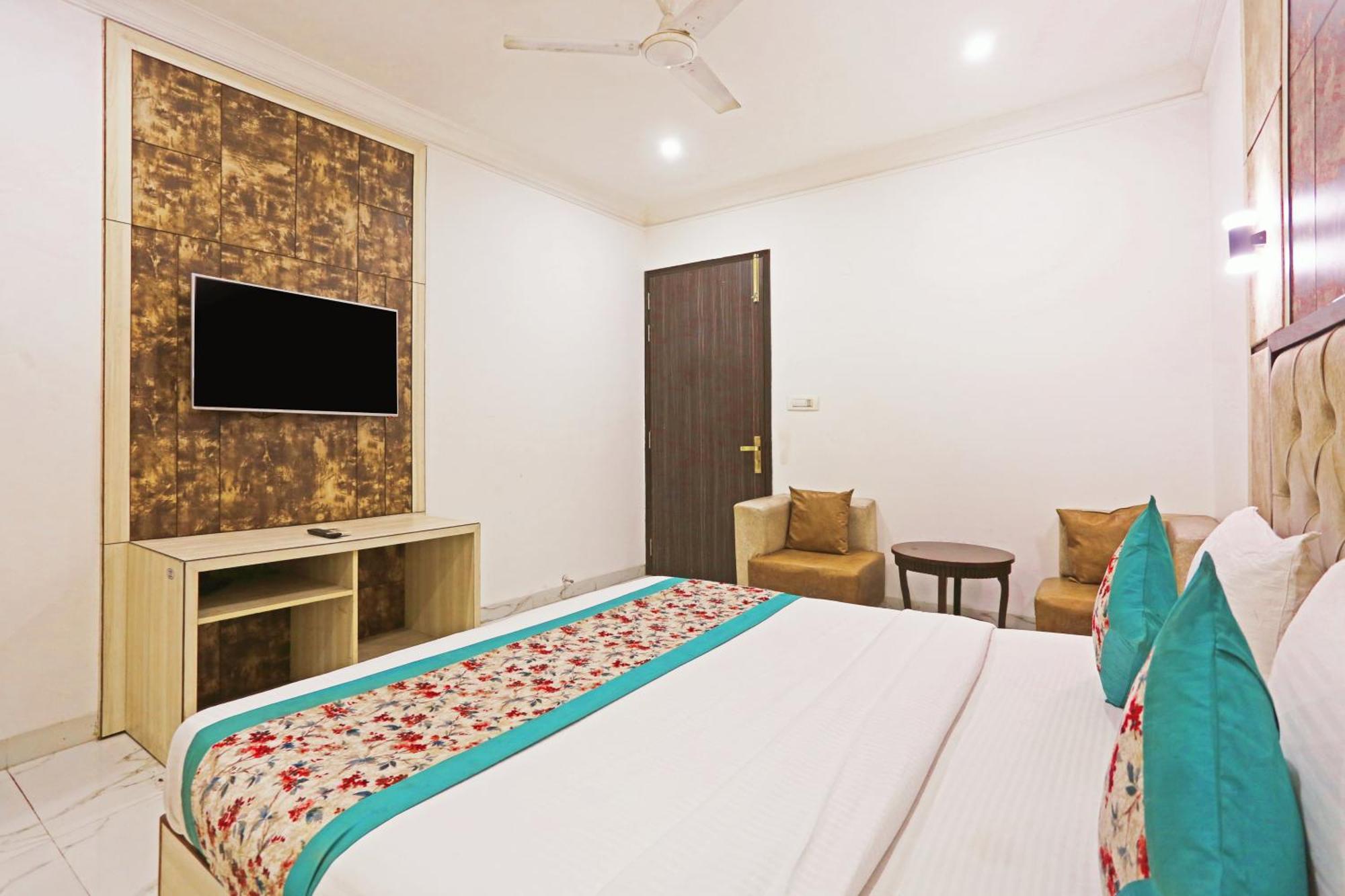 The Almora Residency - Complimentary Airport Trasnfer Hotel New Delhi Eksteriør billede