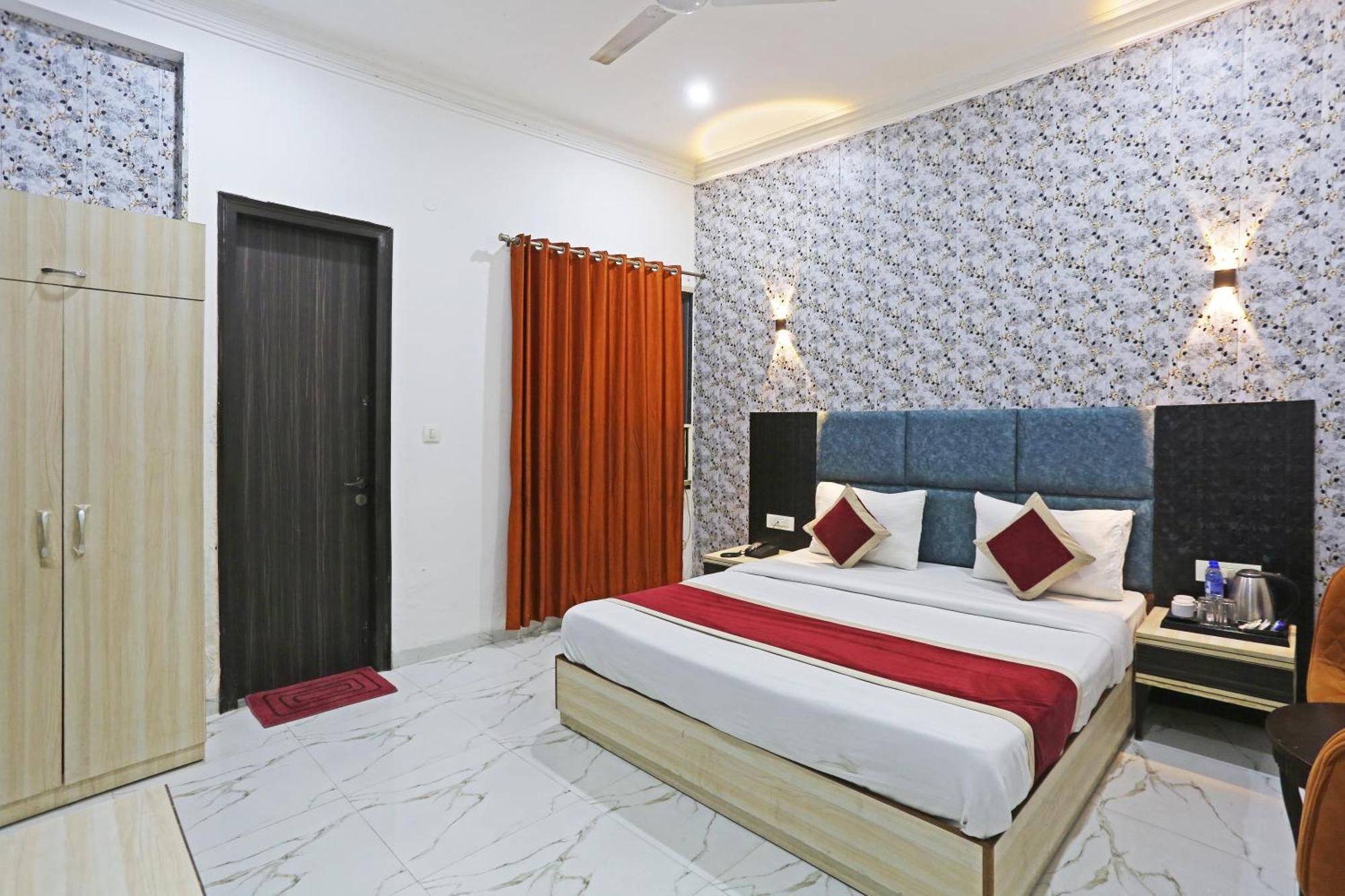 The Almora Residency - Complimentary Airport Trasnfer Hotel New Delhi Eksteriør billede