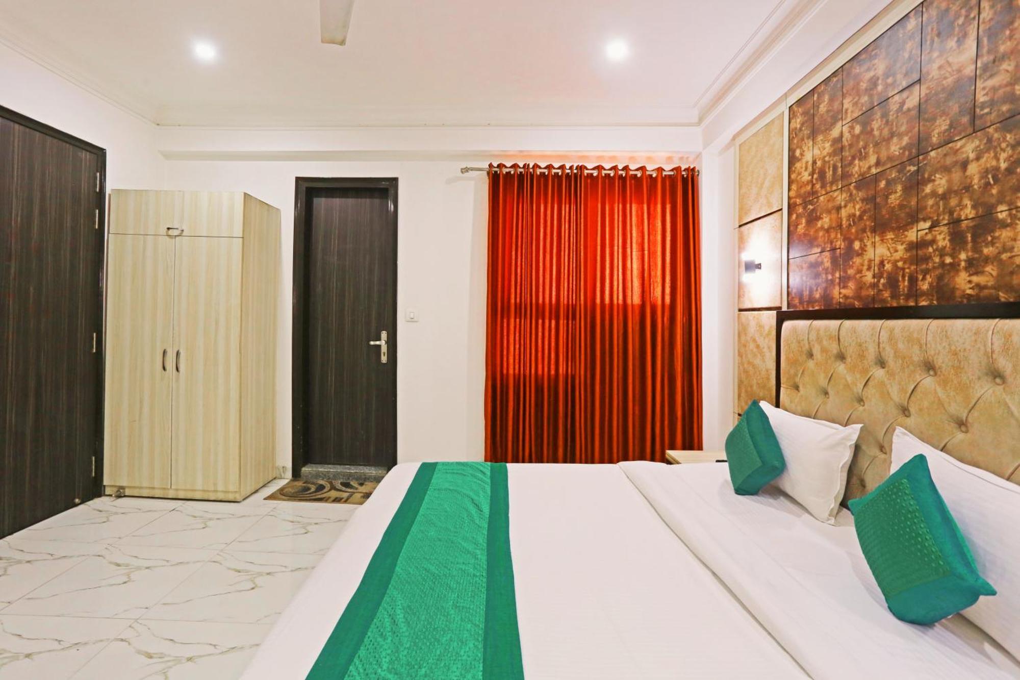 The Almora Residency - Complimentary Airport Trasnfer Hotel New Delhi Eksteriør billede
