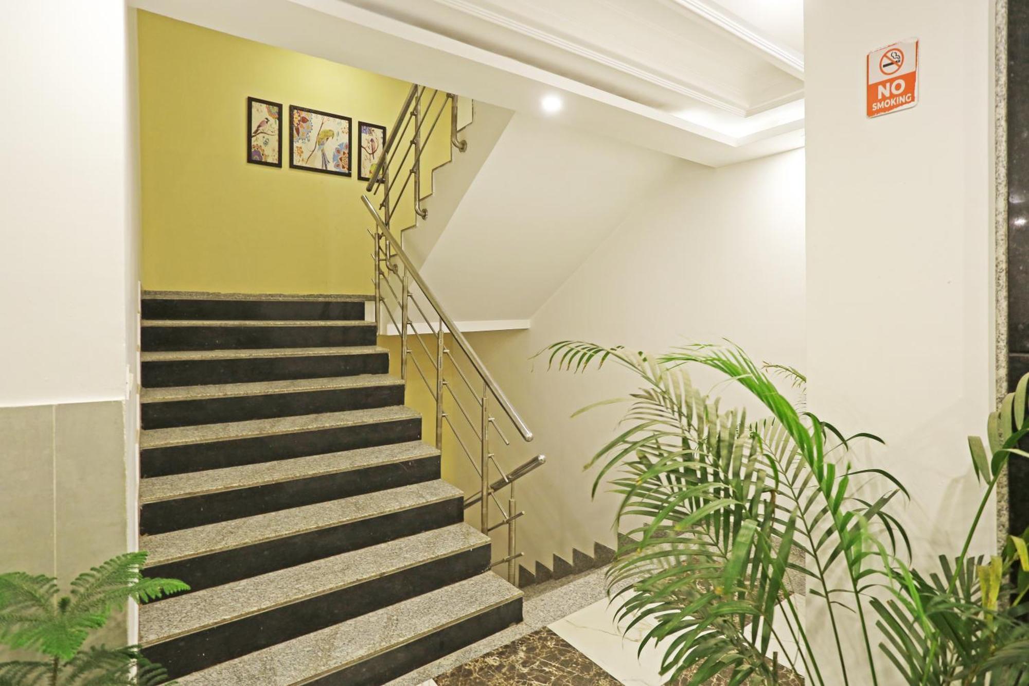 The Almora Residency - Complimentary Airport Trasnfer Hotel New Delhi Eksteriør billede