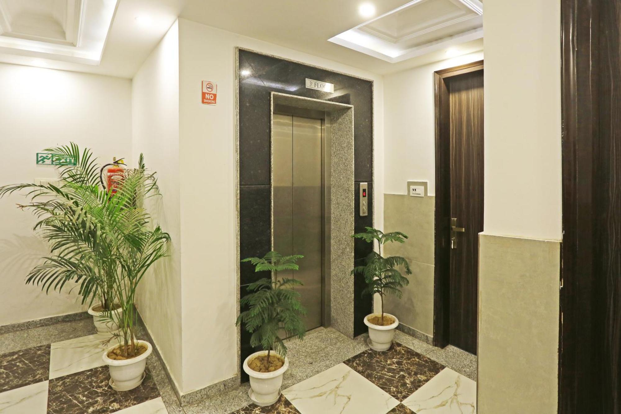 The Almora Residency - Complimentary Airport Trasnfer Hotel New Delhi Eksteriør billede